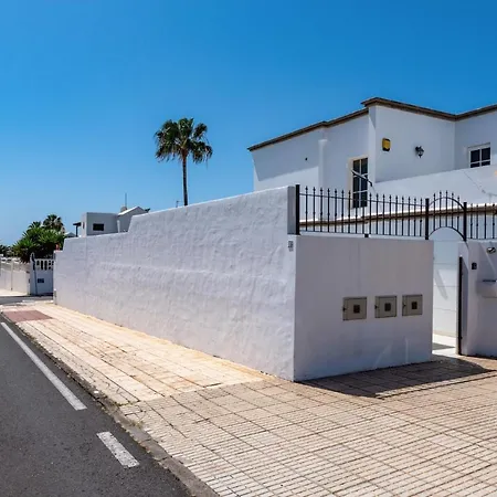 Mannat By * Puerto del Carmen (Lanzarote)
